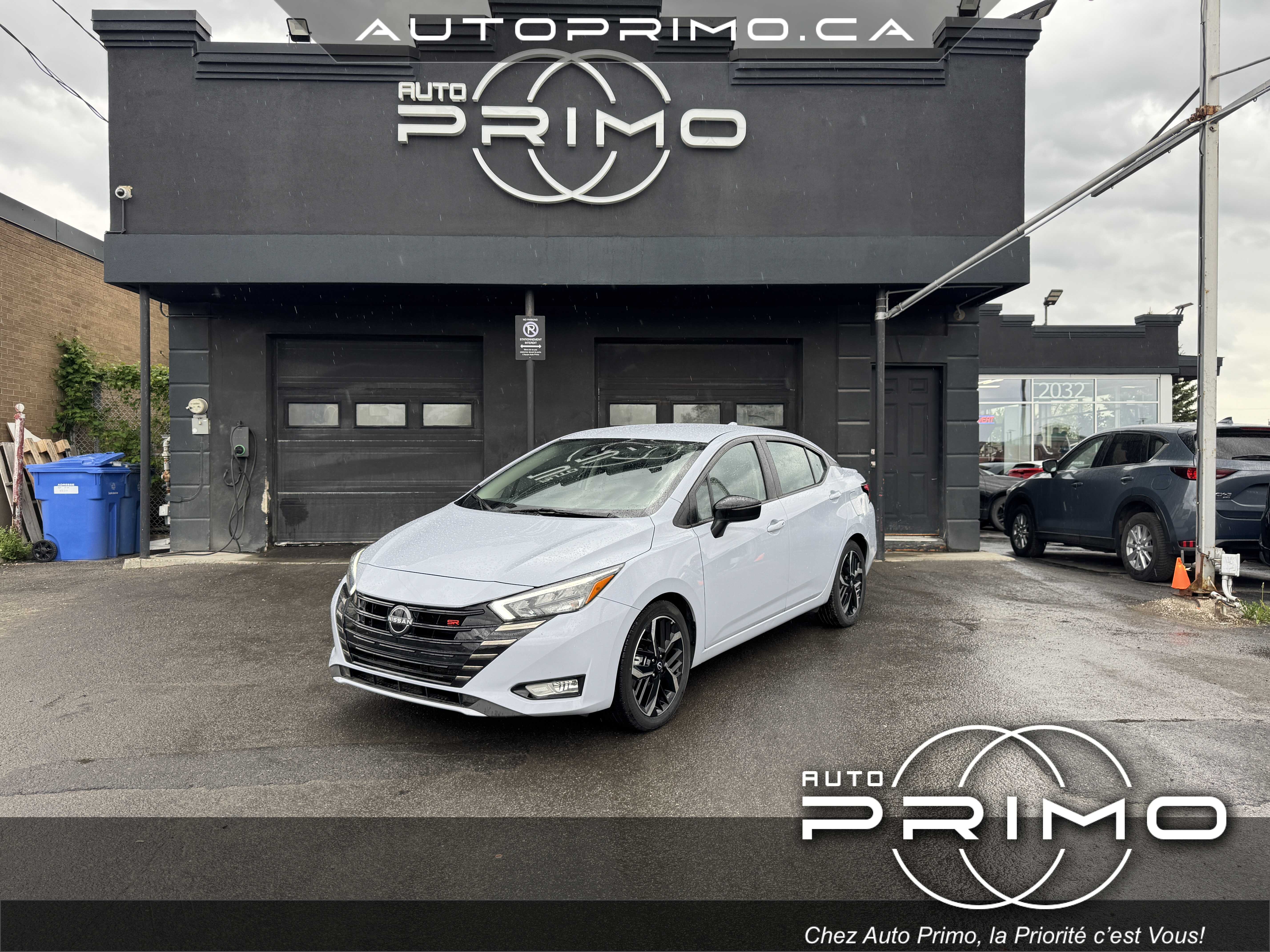 2024 Nissan Versa SR Automatique avec Sièges Chauffants Système de Navigation Carplay Caméra de Recul Démarreur à Distance Bluetooth Mags chez Auto Primo Laval 2024 Nissan Versa SR Automatique avec Sièges Chauffants Système de Navigation Carplay Caméra de Recul Démarreur à Distance Bluetooth Mags chez Auto Primo Laval